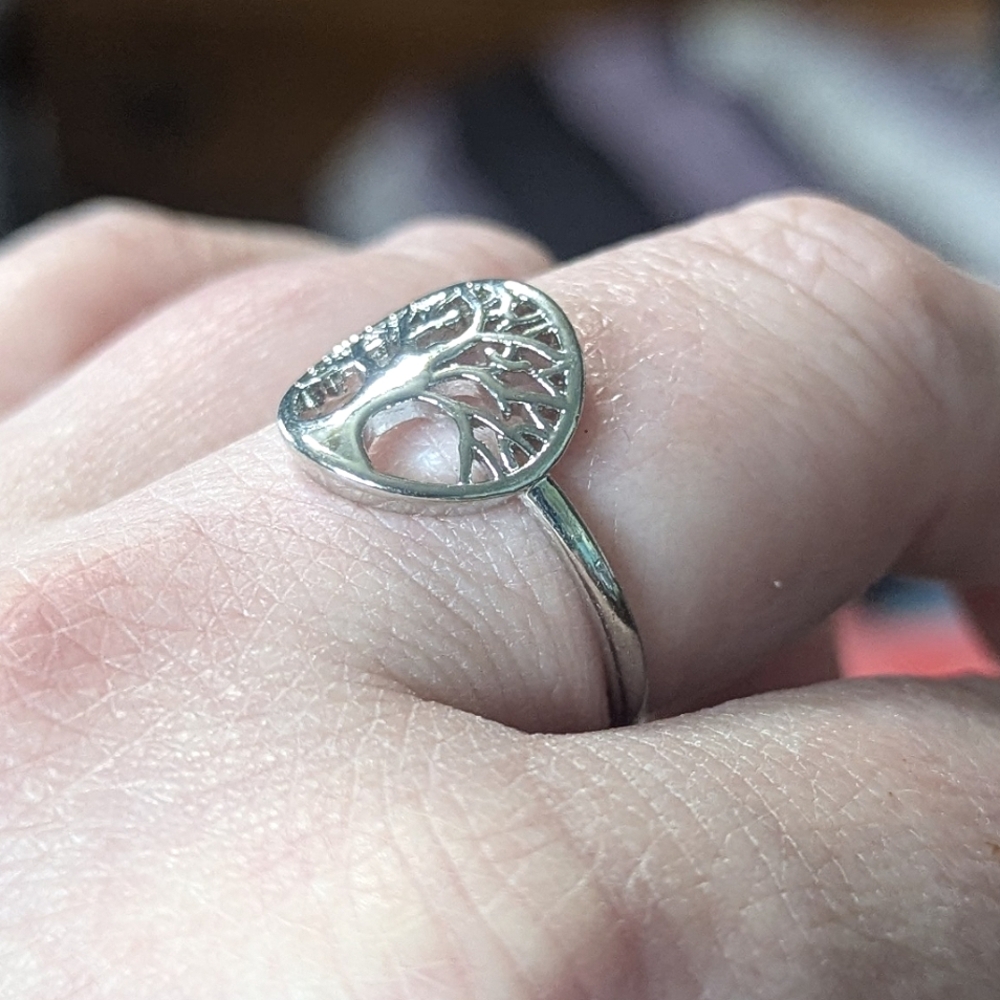 Silver Hallow Tree Of Life Ring 0.7" - Picture 5 of 6